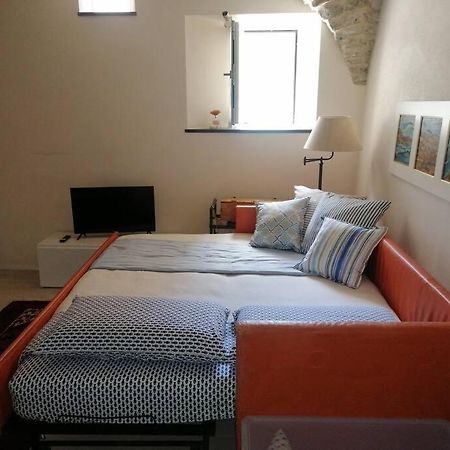 Studio Pietra E Charme Diano San Pietro Екстериор снимка