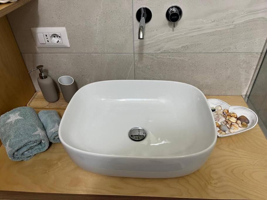 Studio Pietra E Charme Diano San Pietro Екстериор снимка