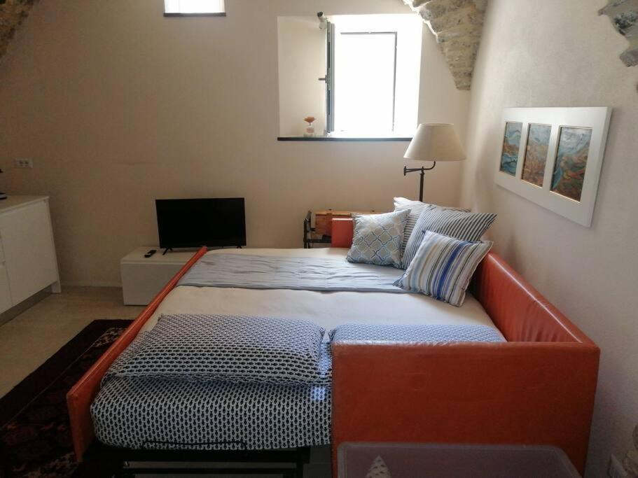 Studio Pietra E Charme Diano San Pietro Екстериор снимка