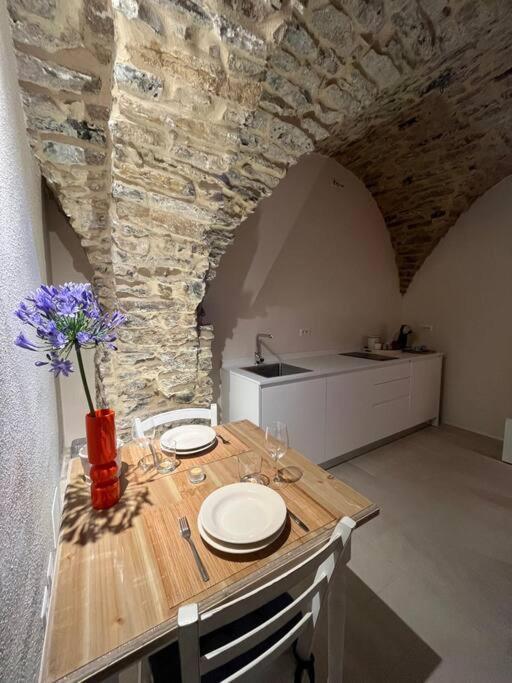 Studio Pietra E Charme Diano San Pietro Екстериор снимка